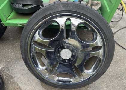 ������ R20 ������������ 8.5/9.5 Lowenhart245/40R20