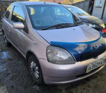 Toyota Vitz, 2000