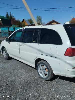 Nissan Libert�