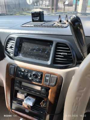 Nissan Libert�