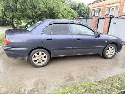 Mitsubishi Carisma, 2001