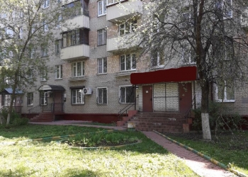 Продаю нежилое помещение 55 кв.м. на 1 линии в центре города.