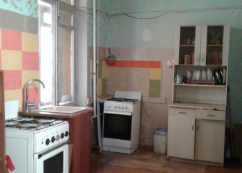 Комната в 5-к 23 м2, 2/6 эт.