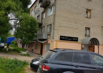 Комната в блоке из четырёх комнат14 м2, 4/4 эт. С балконом.
