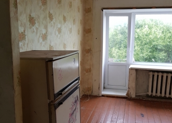 Комната в блоке из четырёх комнат14 м2, 4/4 эт. С балконом.