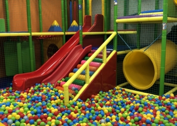 Продам оборудование для игровой зоны