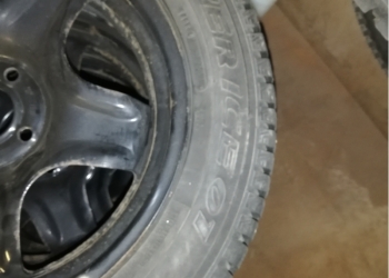 Dunlop ICE 01+Диски R16 Renault Sandero+колпаки