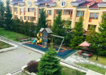 1-к квартира, 25 м2, 2/4 эт.в таунхаусе