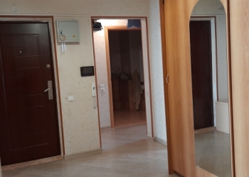 Продается 4-х комнатная квартира с хорошей планировкой.