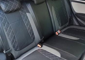 Модельные авточехлы на Lada Vesta 1