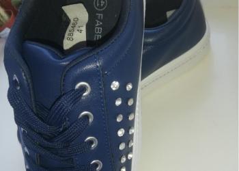 Стильные кеды.