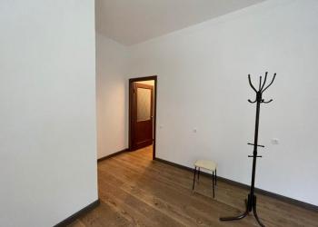 3-к квартира, 81 м2, 1/4 эт.