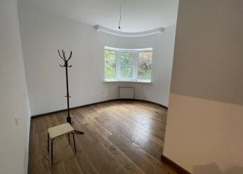 3-к квартира, 81 м2, 1/4 эт.