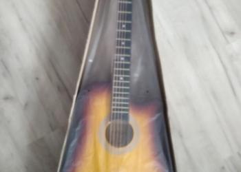 Гитара новая