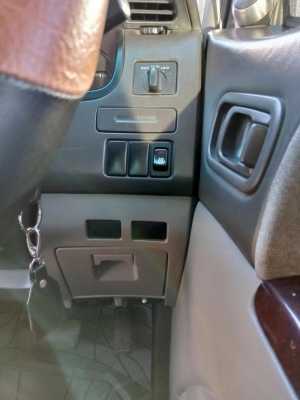 Nissan Elgrand, 1997