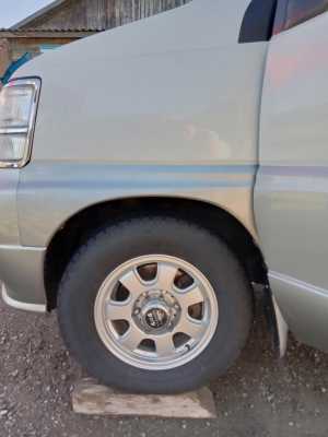 Nissan Elgrand, 1997