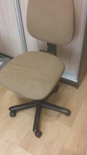Продам стул офисный
