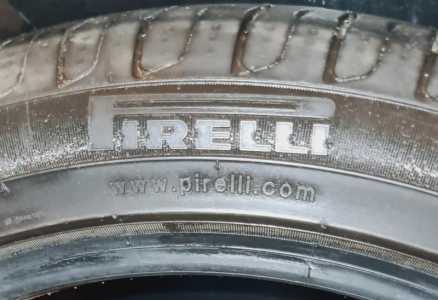     / Pirelli R19