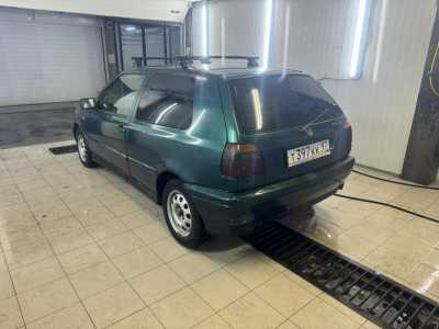 Volkswagen Golf, 1993 1.8AT