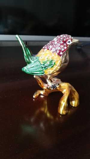 Шкатулка скульптура птичка металл эмаль стразы Тайланд