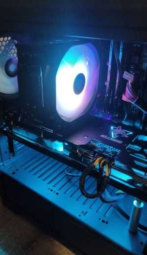     5600    Radeon  7800xt