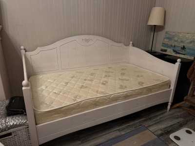 Тахта Айно, 90х180, б/у хор.состояние , береза, с матрасом