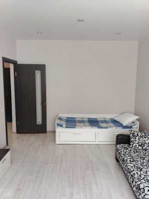 1-к квартира, 40 м2, 2/4 эт.
