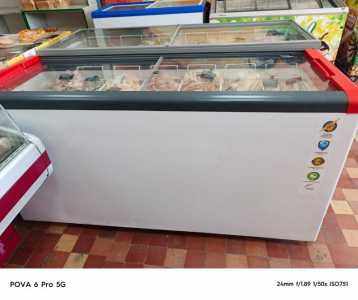 Продам витрины, морозилки