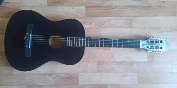 Акустическая гитара