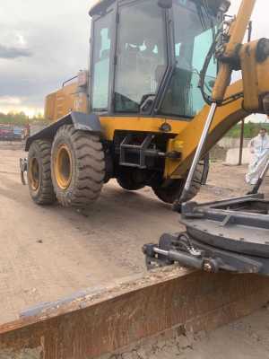 Грейдер XCMG GR215A