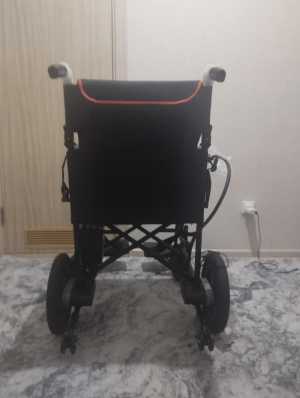 новая электронная складная инвалидная коляска