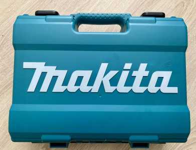 Шуруповерт Макита