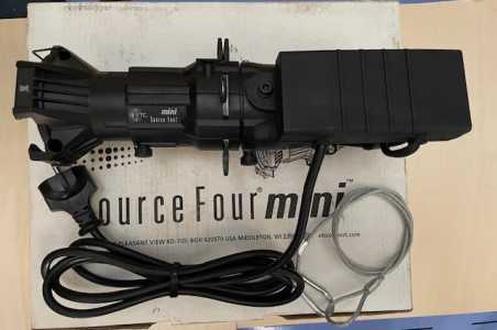 Миниатюрный профильный прожектор ETC source four mini CE LED USA