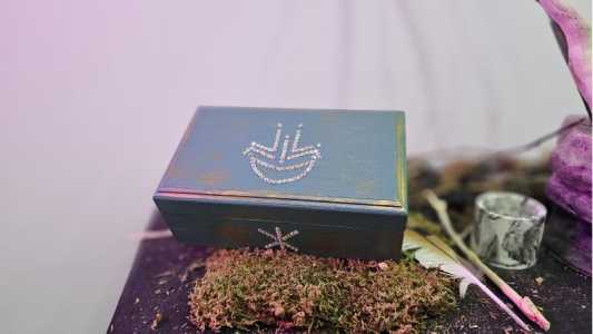 Магическая копилка с руной богатства и урожай