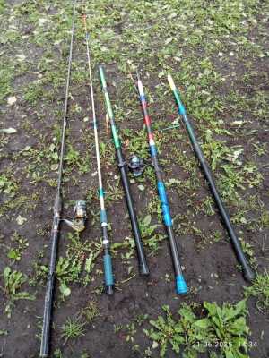 Продам пять удочек