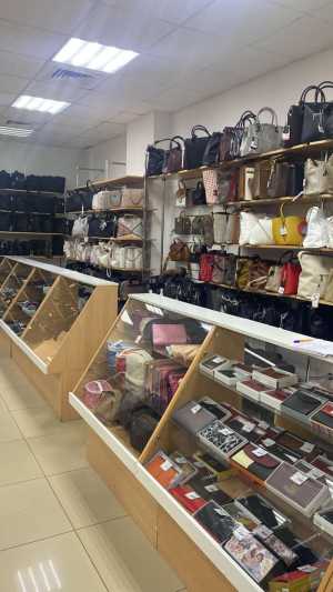 Витрины стеклянные