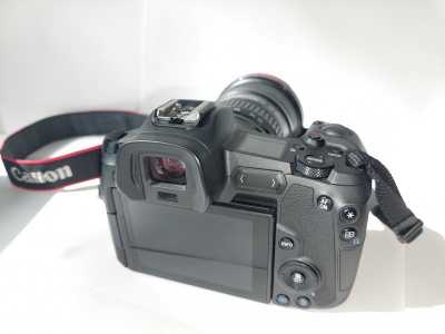 Системная фотокамера Canon EOS R Body