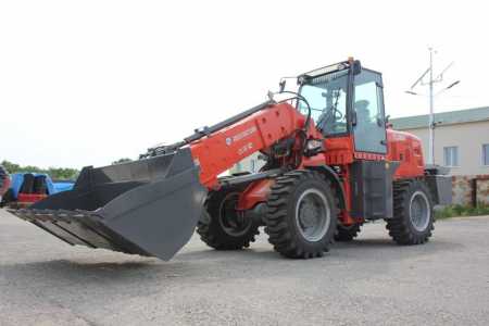 Телескопический погрузчик REDSTAR TL3000