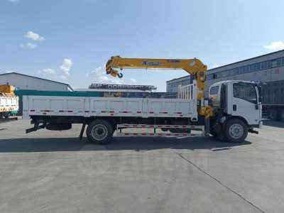Манипулятор бортовойшасси ISUZU 4x2, КМУ XCMG 5 тонн с 4-секционной стрелой