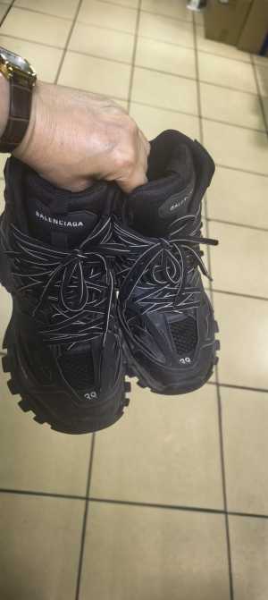 Balenciaga track