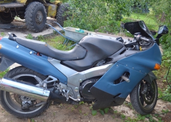 Продам мотоцикл Kawasaki zzr 1100