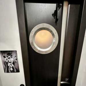 Иллюминатор дверной д350.