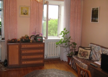 продам квартиру 70/39/10 м2, 5/5 эт.