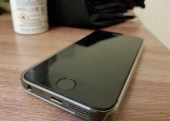 Отдам айфон 5s