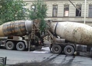 Поставляем бетон по Санкт-Петербургу и Ленинградской области