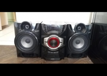 Музыкальный центр