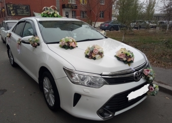 Украшение свадебных машин