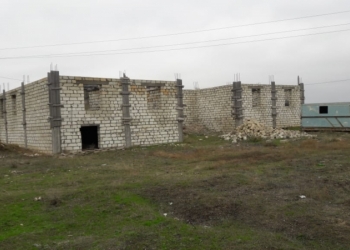 Объект под гостиницу на берегу моря.