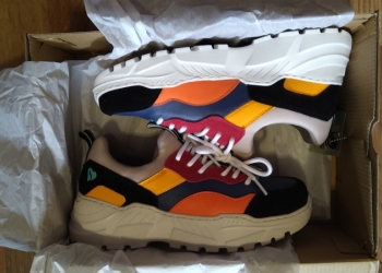 Кроссовки Skecher