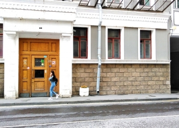 Продам кафе, бар, ресторан, пиццерию 260кв.м. Москва, Малая Лубянка, д.16.
